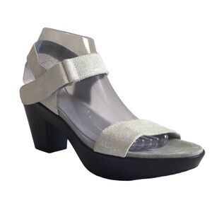Munro Willa Suede Gray Shock Absorbing Heels Platform Chunky Sandals Size 9 1/2